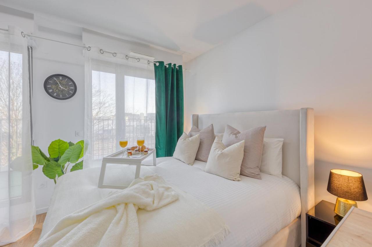 Cinema Moon Luxury - Gare 3Min - Proche Paris Lägenhet Massy  Exteriör bild